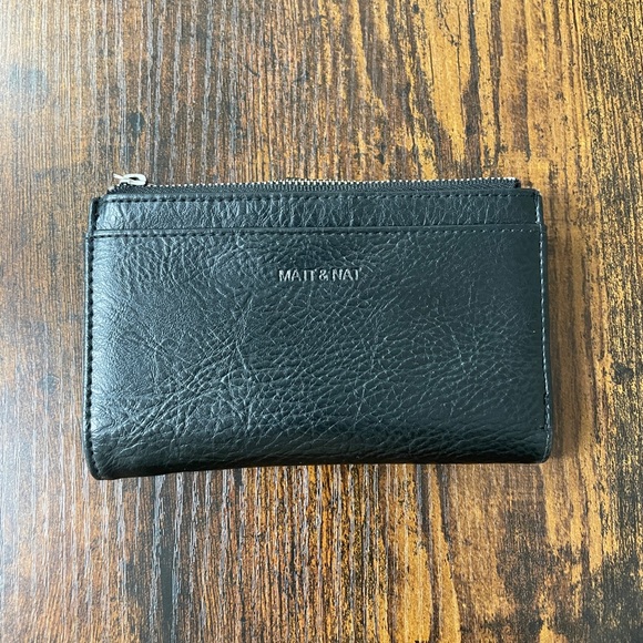 Matt & Nat vegan leather wallet - Picture 1 of 7